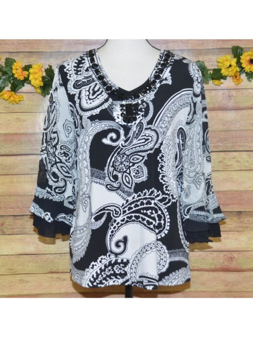 Multiples Size L Black & White Paisley Beaded Collar Blouse Top 3/4 Bell Sleeve